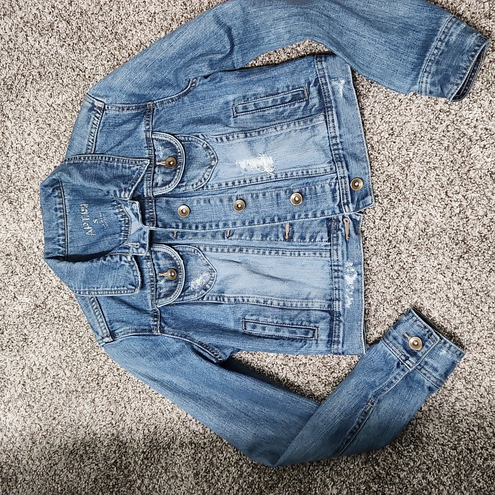 Jeans jacket size small